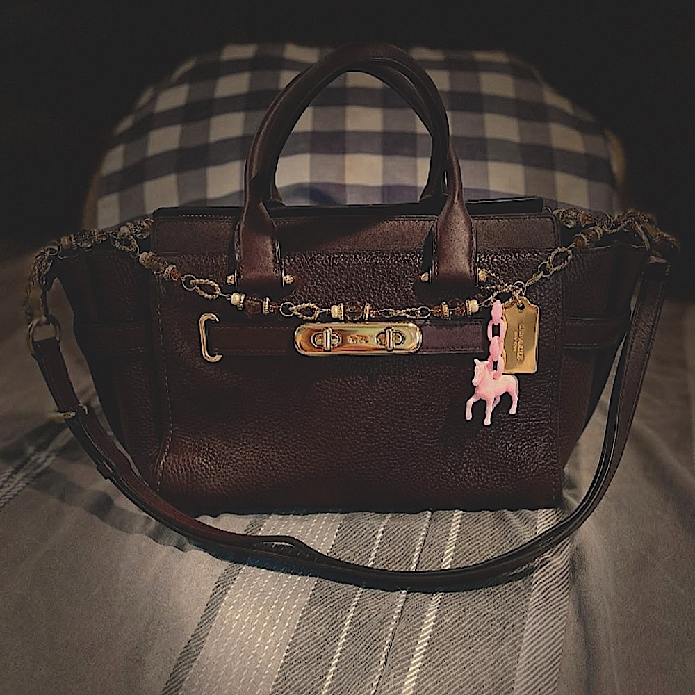 NWOT✨ COACH SWAGGER 27 COVERED IN THE UNIQUE COLOR “OXBLOOD” 👑🔥🙌🏼👜